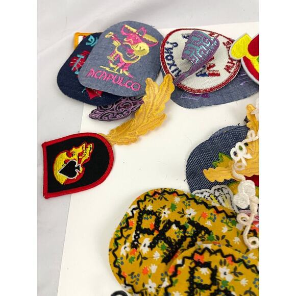 150 PC Assorted Sewing Applique Patches Iron on Sew On NEW Mixed Sequin Crafting - Picture 12 of 16